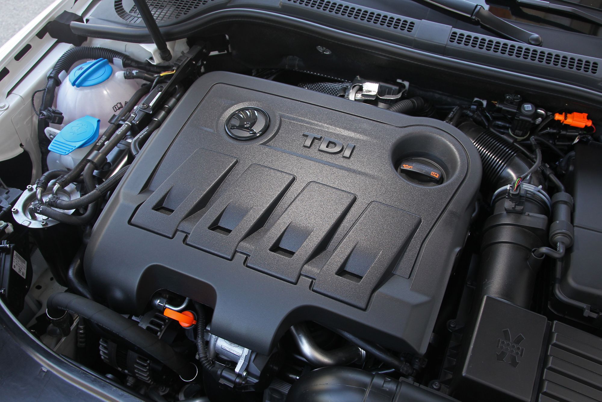 Hitem w tym modelu jest jednostka 2.0 TDI. Większość z nich podlega akcji serwisowej, związanej z aferą spalinową.