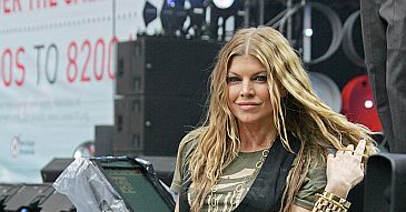 Fergie tańczy na rurze!