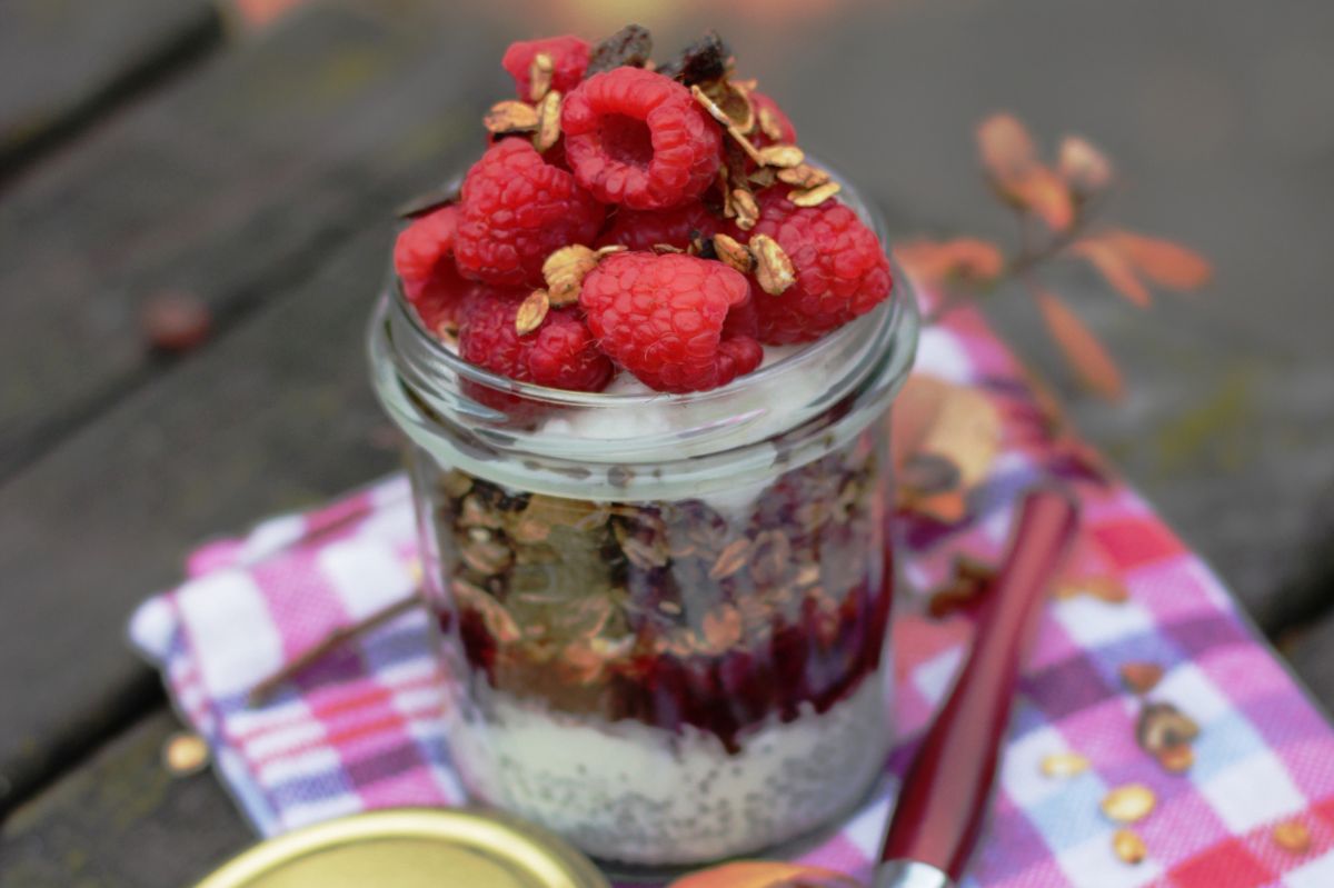 Overnight oats - a quick breakfast idea prepared... in the evening