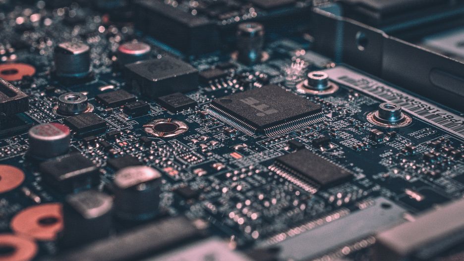 Utylizacja elektrośmieci – jak to się odbywa i czy recykling elektrośmieci się opłaca?