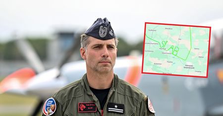 Pilot oddał hołd majorowi Krakowianowi. Spójrzcie na trasę przelotu
