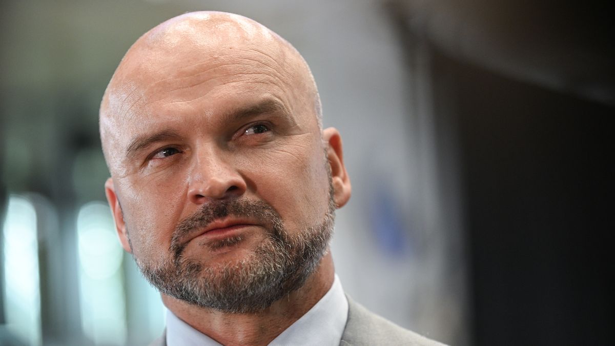 Warszawa, 07.07.2025. Pełnomocnik przedsiębiorców ds. deregulacji Rafał Brzoska podczas wydarzenia "Deregulacja. Znosimy bariery, ułatwiamy życie", 7 bm. w siedzibie Giełdy Papierów Wartościowych w Warszawie. (ad) PAP/Marcin Obara