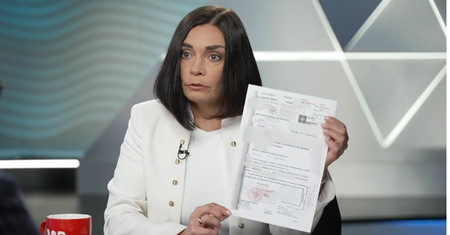 Pokazała dokumenty służb. "Zostały odtajnione"