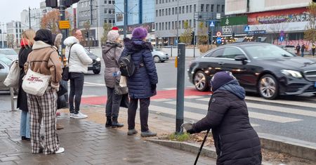 Bieda zagląda Polakom w oczy? Brutalna ocena rzeczywistości w sondażu