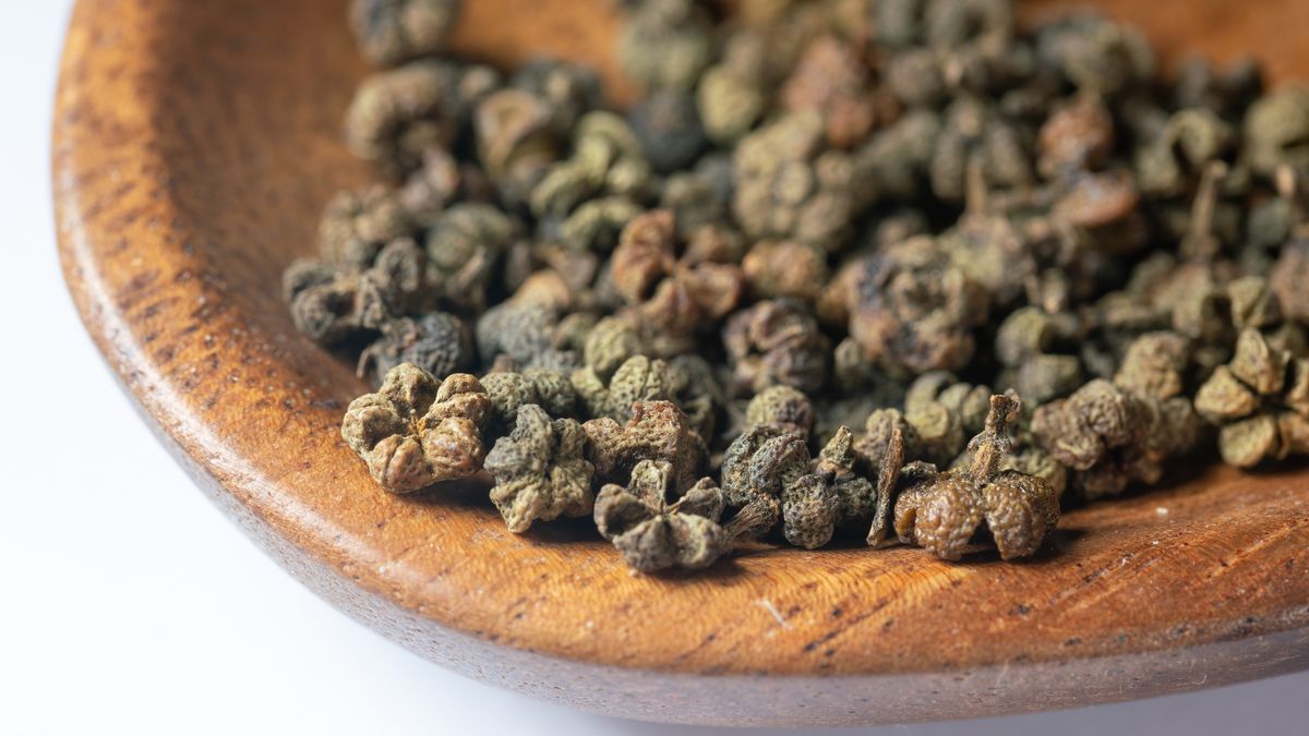 Ewodia (Evodia rutaecarpa) to drzewo pochodzące z Chin i Korei