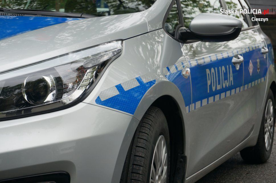 Cieszyn. Czujność policjanta po służbie. Wypatrzył pijanego, który wsiadł za kółko