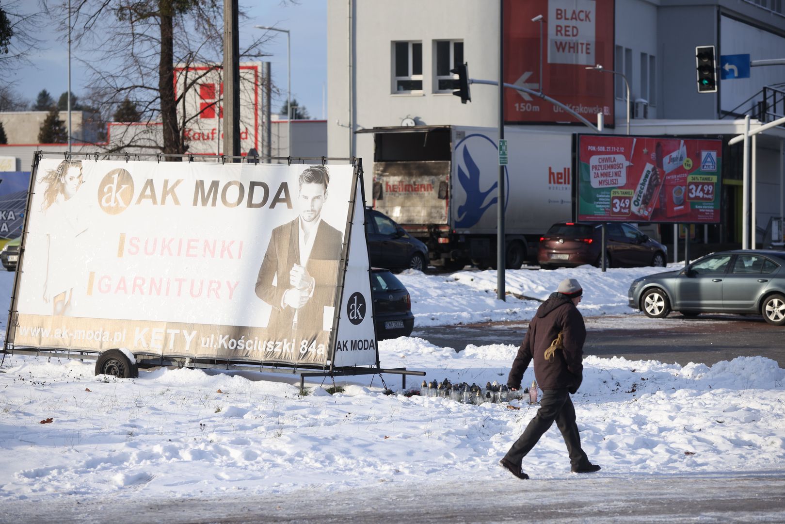 14-latka zamarzła w centrum Andrychowa. ''Widziałem, jak ta dziewczyna stoi koło słupa''