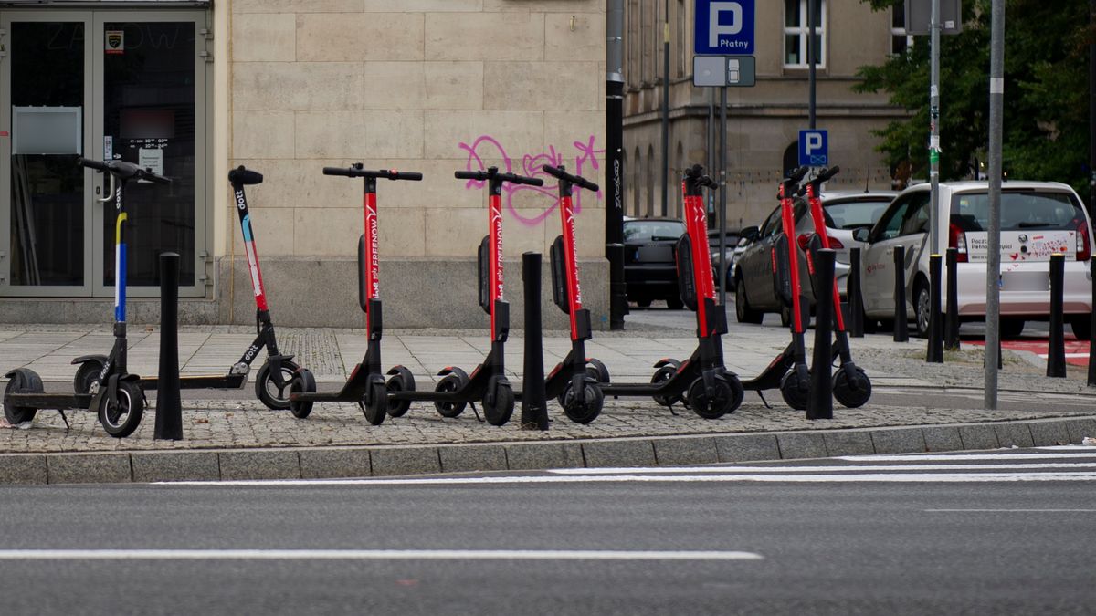 Pozostawienie hulajnogi "gdziekolwiek" będzie miało przykre następstwa