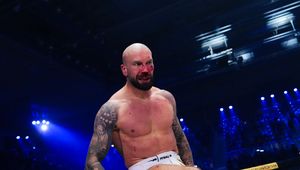Wojownik, poliglota i neurobiolog amator. Zaskakujące pasje pretendenta do pasa