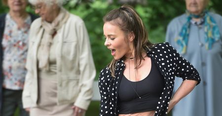 Naga Edyta Herbuś WIJE SIĘ NAGO w pościeli. Fani zauważają: "Noc chyba była UDANA" (FOTO)