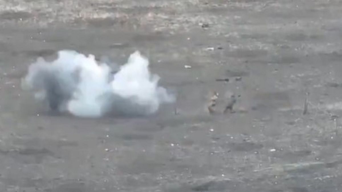 Rosyjscy żołnierze zaatakowani dronem.