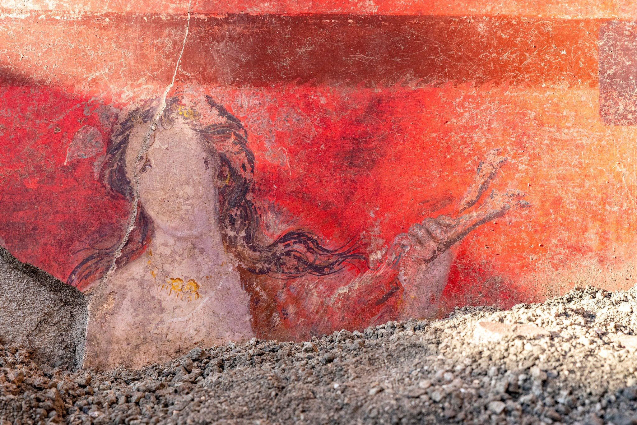 W Pompejach odkryto niezwykle rzadki fresk z kultem Dionizosa