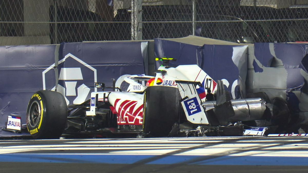 rozbity bolid Micka Schumachera w GP Arabii Saudyjskiej