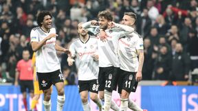 Turcja. Besiktas Stambuł zakupił kabinę do dezynfekcji. Zobacz, jak korzystają z niej piłkarze