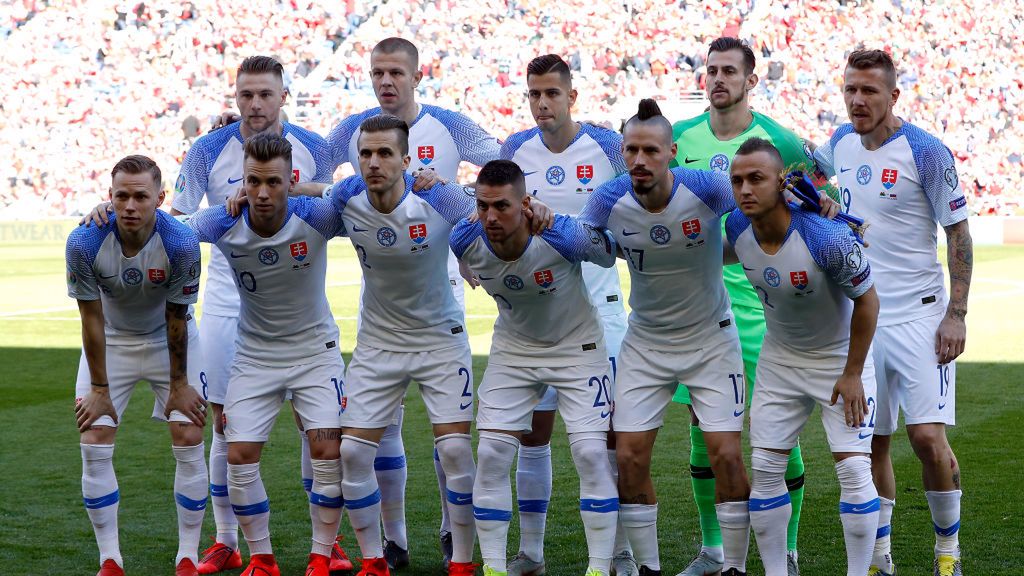 Zdjęcie okładkowe artykułu: Getty Images / Darren Staples / Na zdjęciu: piłkarze reprezentacji Słowacji