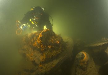 Zalegają na dnie Bałtyku. Niemieccy eksperci planują dużą akcję