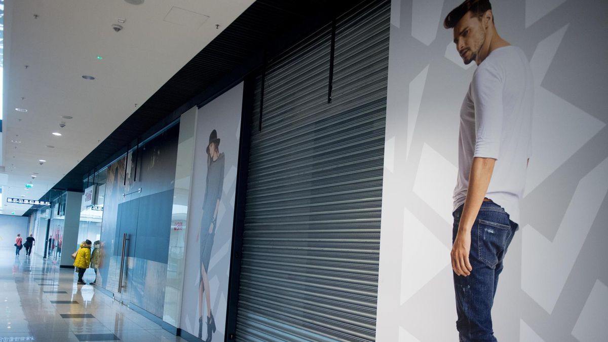 Przy zamkniętych sklepach działalność punktów usługowych jest często nieopłacalna.