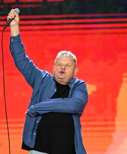 "Ratowałem się przed covidem". Kazik Staszewski tłumaczy się z niedyspozycji