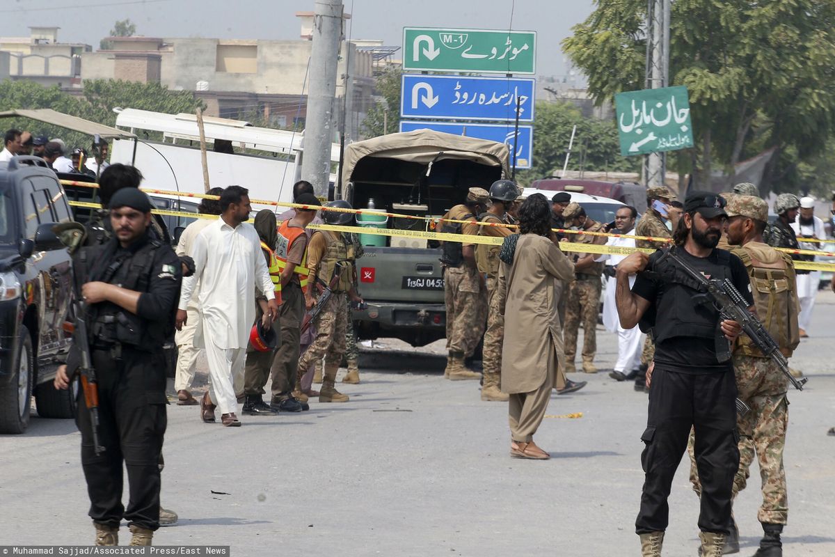 Pakistańscy funkcjonariusze sił bezpieczeństwa. Zdjęcie ilustracyjne