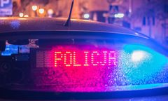 Uciekał przed policją i zderzył się z radiowozem. "Nazbierał" 85 punktów karnych