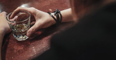 Tak piją kobiety. Problem może długo pozostawać niewidoczny