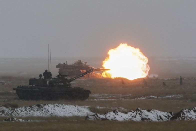 Amerykańskie czołbi M1 Abrams podczas ćwiczeń wojsk NATO w Rumunii 20 kwietnia 2017 r.