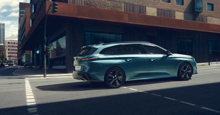Nowy Peugeot 308 SW już bez tajemnic. Francuzi znów pokazali, że kombi może być piękne
