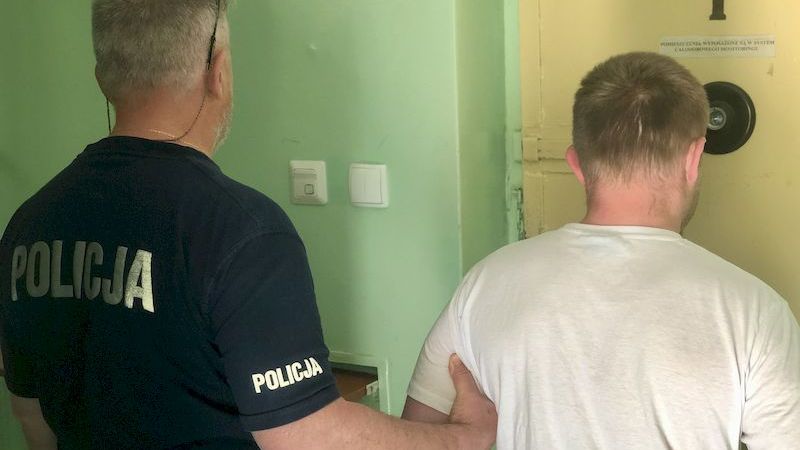 38-letni kierowca przyjechał na komisariat kompletnie pijany