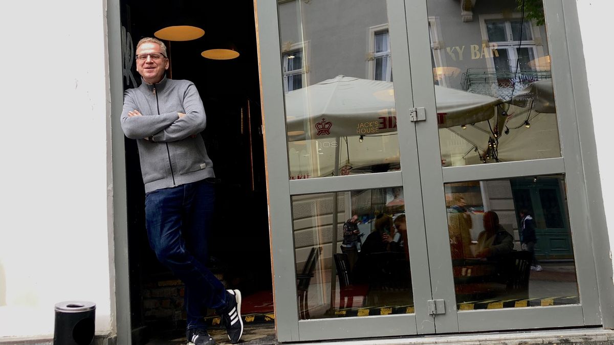 Jacek Czauderna, właściciel sieci lokali The Legendary Jacks Bar & Restaurant. Zatrudnia 150 osób, ma ok. 60 wakatów do obsadzenia.