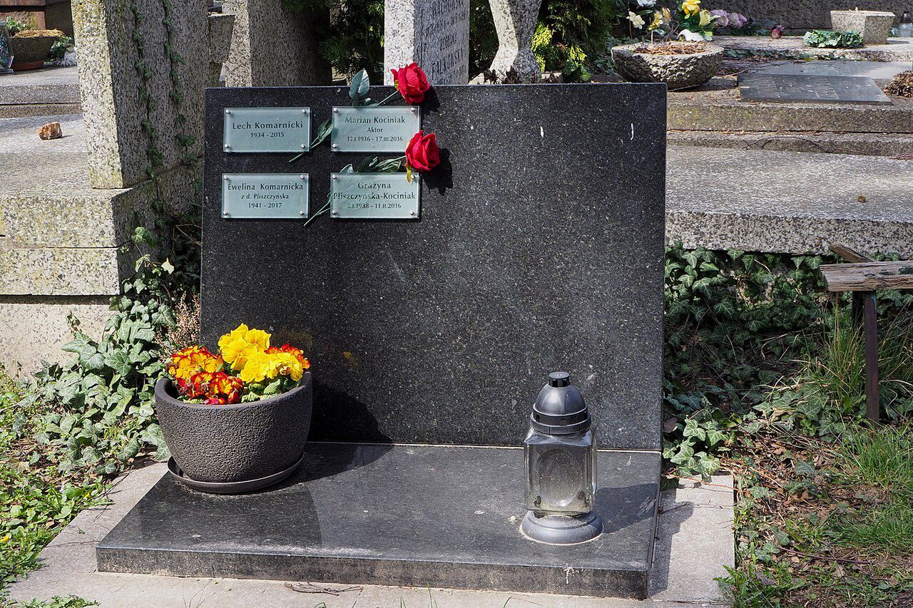Grób Mariana Kociniaka i jego żony, Grażyny