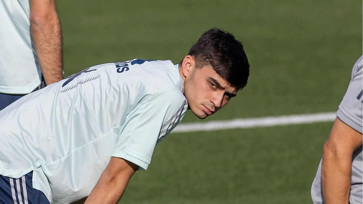 PAP/EPA / Rodrigo Jimenez  / Na zdjęciu: Pedri