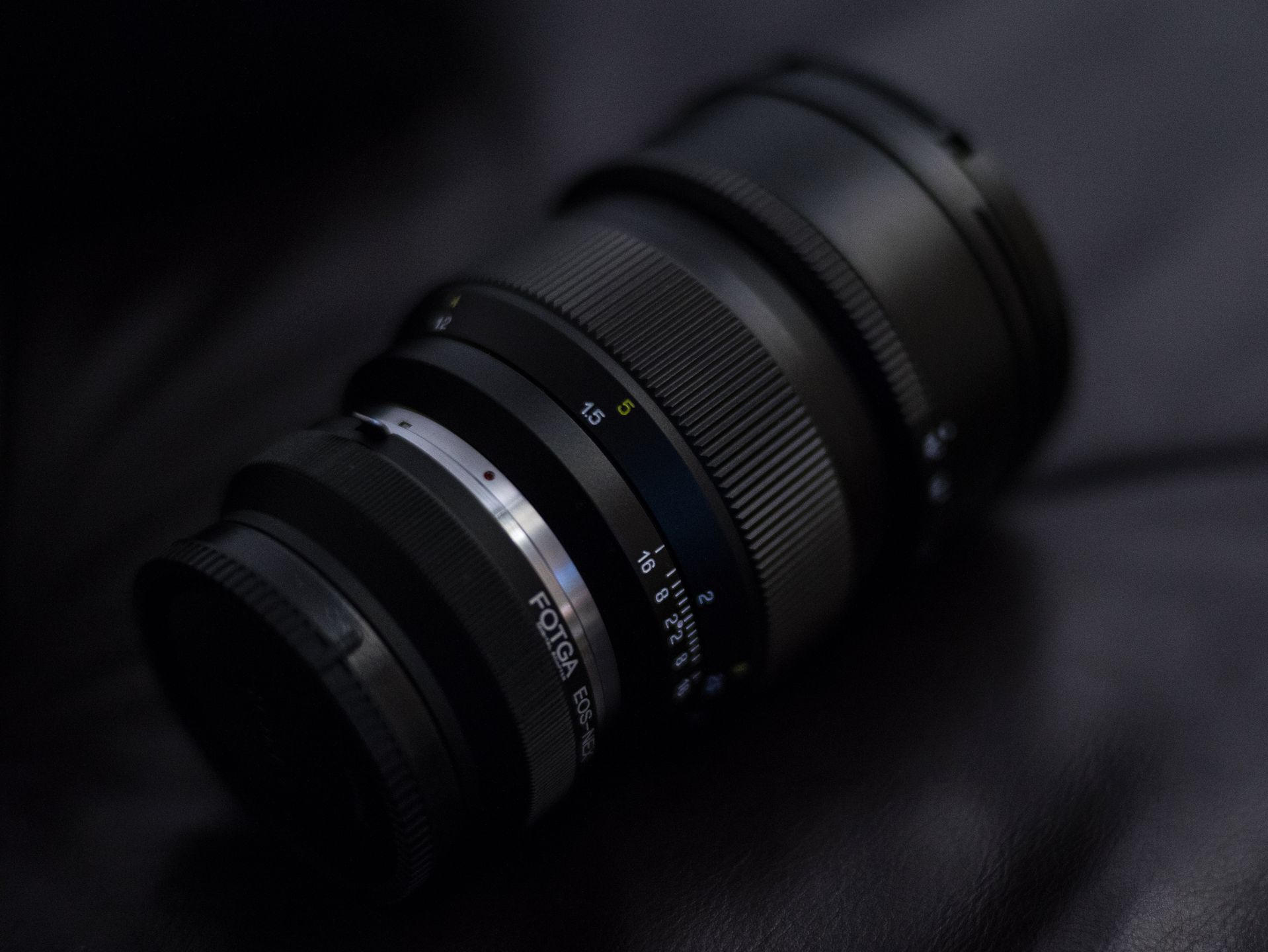 Więcej światła z Chin. Mitakon Speedmaster 85 mm f/1.2 13