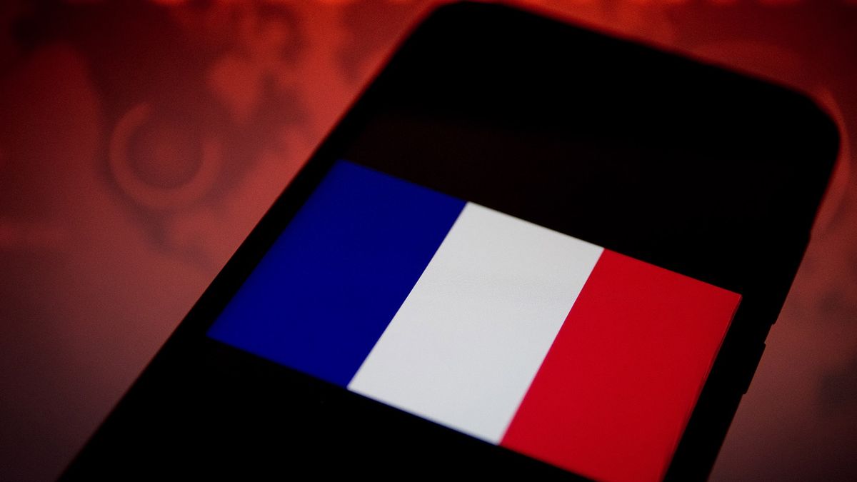 European Countries IllustrationIn this photo illustration a France flag is displayed on a smartphone with background a Coronavirus picture on March 25, 2020 in Athens, Greece. (Photo by Nikolas Kokovlis/NurPhoto via Getty Images)NurPhotonurphoto, covid, covid19, health, social issue, emergency, epidemy, 2020 covid, disease, infection, covid2020, covid-19 worldwide emergency, health issue, asiatic, infections coronavirus, sars-cov-2, sars, coronavirus quarantine, pandemic, pandemy, covid-19 emergency, photo illustration, smartphone, coronavirus picture, france flag, athens, background, nikolas kokovlis, screenshot