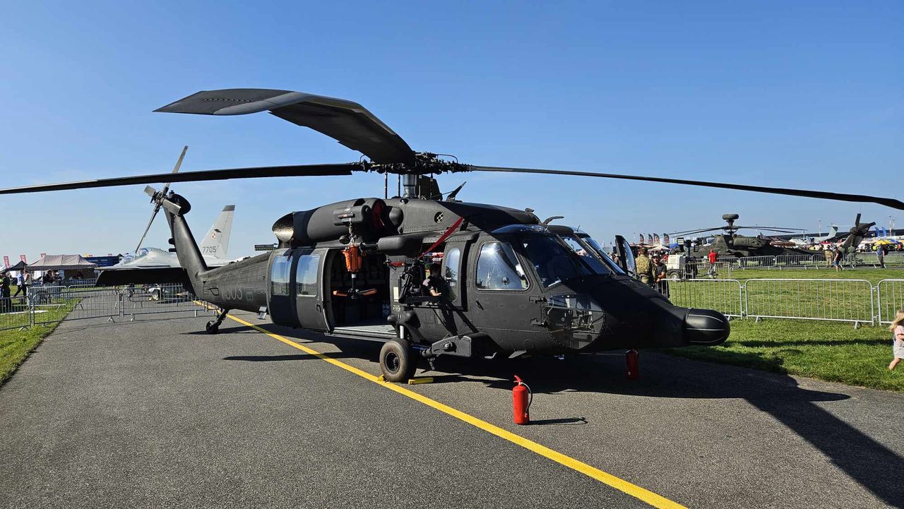 JW GROM zleciła PZL Mielec serwis Black Hawków