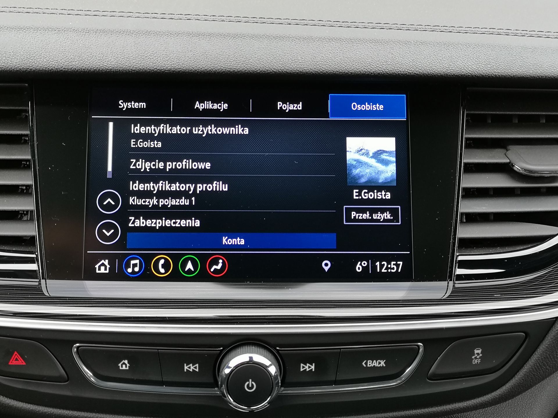 Opel Insignia Sports Tourer: System Multimedia Navi Pro, fabryczne audio i systemy wsparcia kierowcy 15