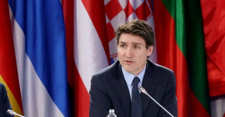 "Bardzo głupie posunięcie". Kanada nakłada cła odwetowe na USA