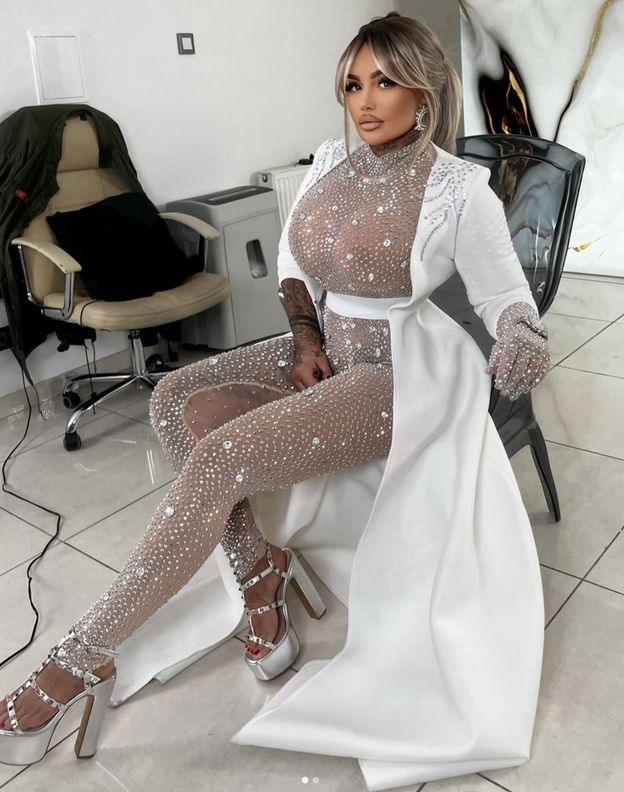 Laluna chwali się ogromnymi zarobkami za walki w klatce: "Niejeden musi zapie*dalać całe życie". BURZA w komentarzach (WIDEO)