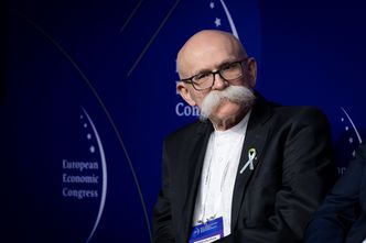 "To wstyd dla władz". Prezes Arche chwali Polaków i mocno mówi o zmianie rządu [OPINIA]