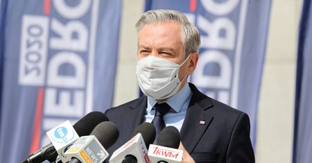 Wybory 2020. Robert Biedroń: trzeba wprowadzić stan klęski żywiołowej. "Głosowanie najpóźniej jesienią"