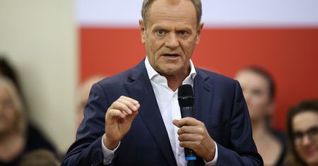 Jak powiedział, tak zrobił. Ruch Tuska ws. 800 plus