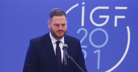 Afera respiratorowa. Cieszyński chce odtajnienia dokumentów