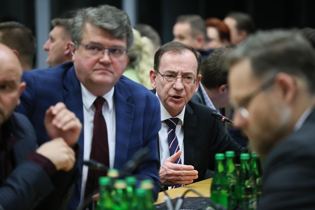 Co z Kamińskim i Wąsikiem? Konstytucjonalista o "najlepszym wyjściu"