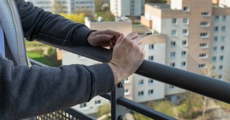 Koniec z paleniem na balkonach? Do resortu zdrowia wpłynęła petycja