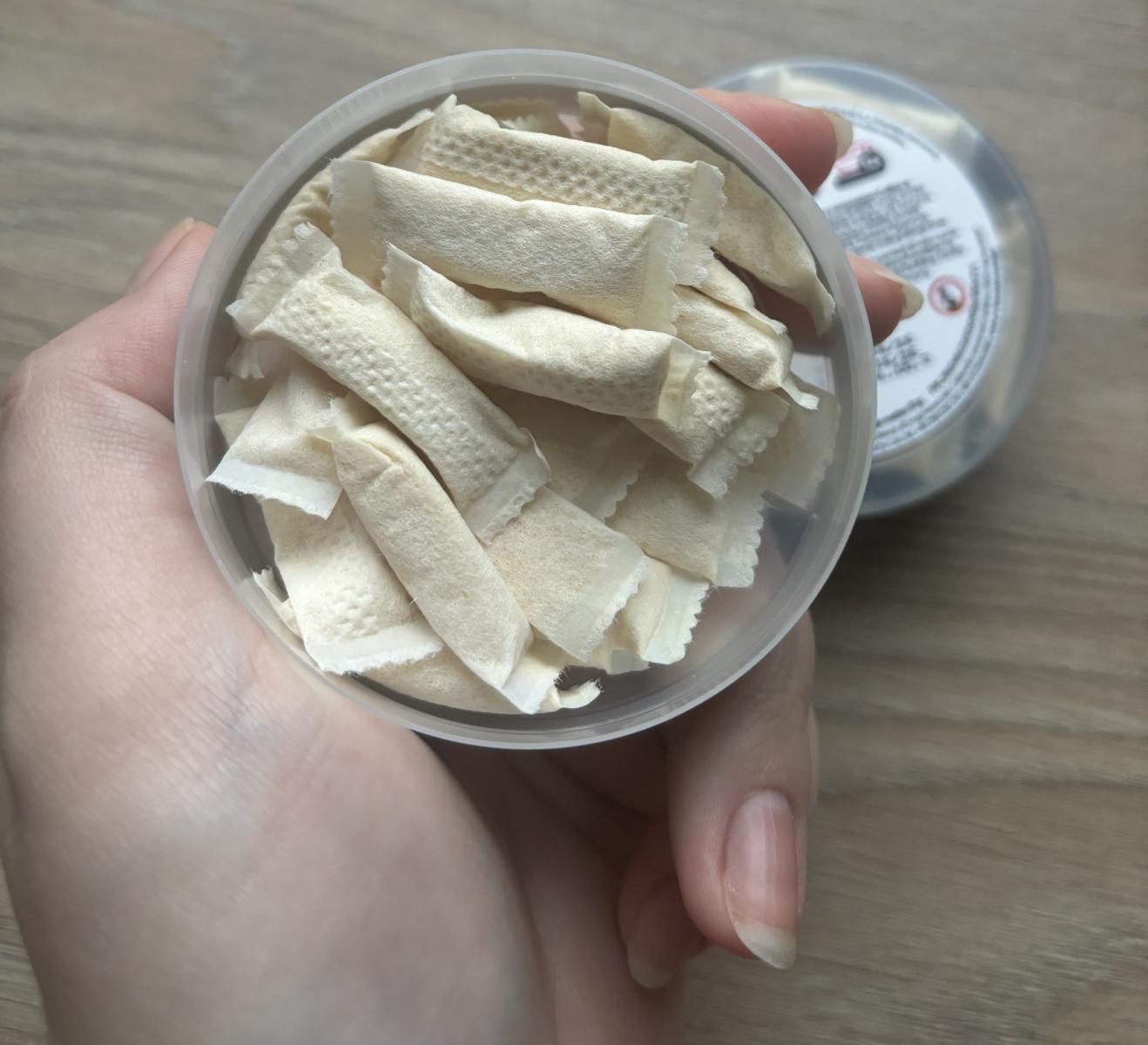 Saszetki kofeinowe to nowy, łatwo dostępny dla nieletnich produkt