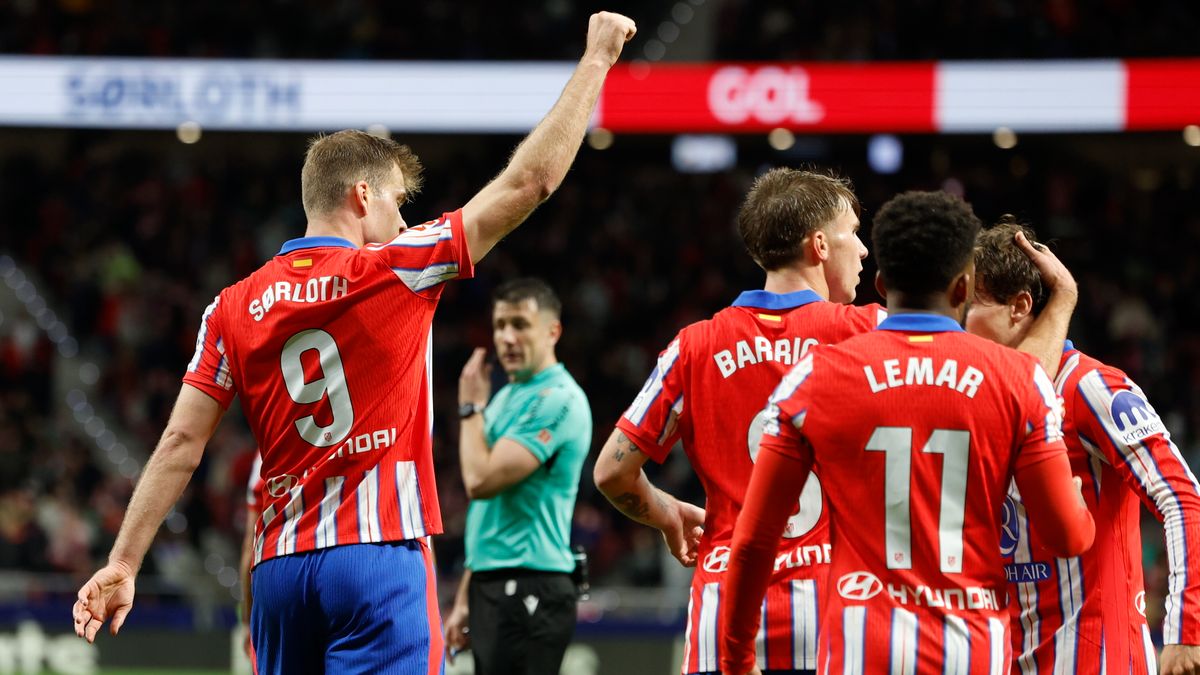 PAP/EPA / PAP/EPA/Mariscal / Atletico pokonał Real Valladolid 4:2