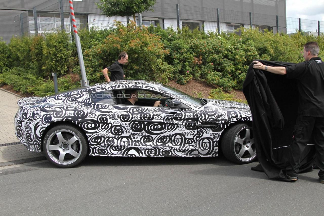 Aston Martin DB9 2013