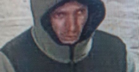 Atak na kobietę we Wrocławiu. Policja publikuje wizerunek mężczyzny