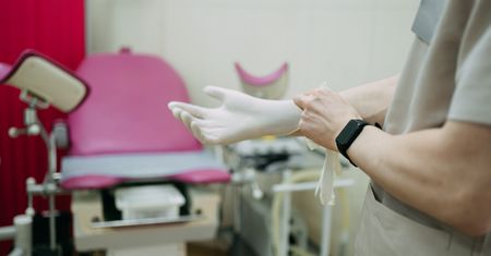 Usunął 24-latce macicę, jajowody i jajniki. Sprawa w prokuraturze