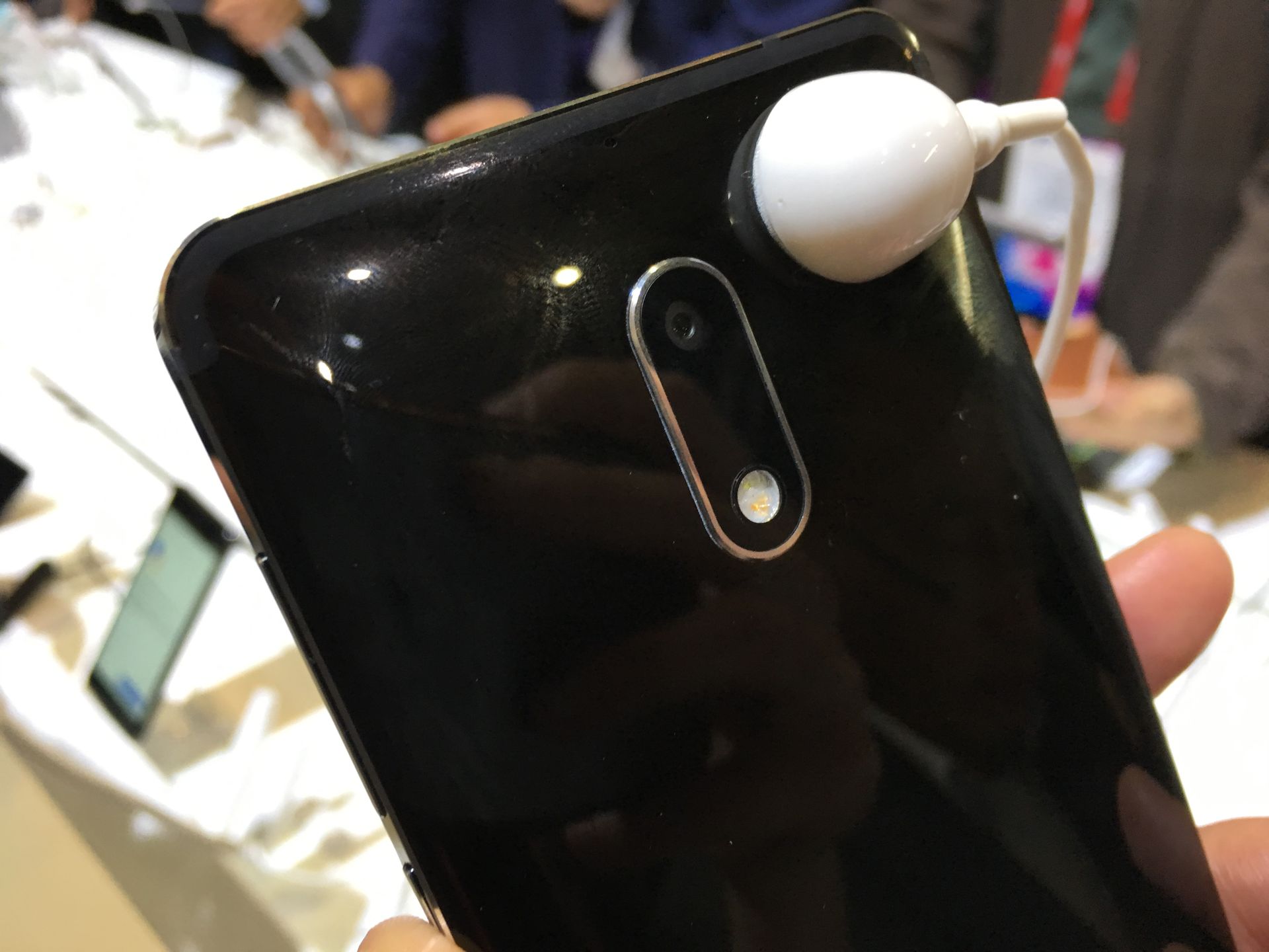 Nokia 6 z Androidem przypomina najlepsze czasy Lumii [pierwsze wrażenia] 2