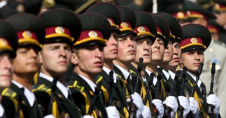 Wojna na Ukrainie. Majdan świętuje Dzień Niepodległości